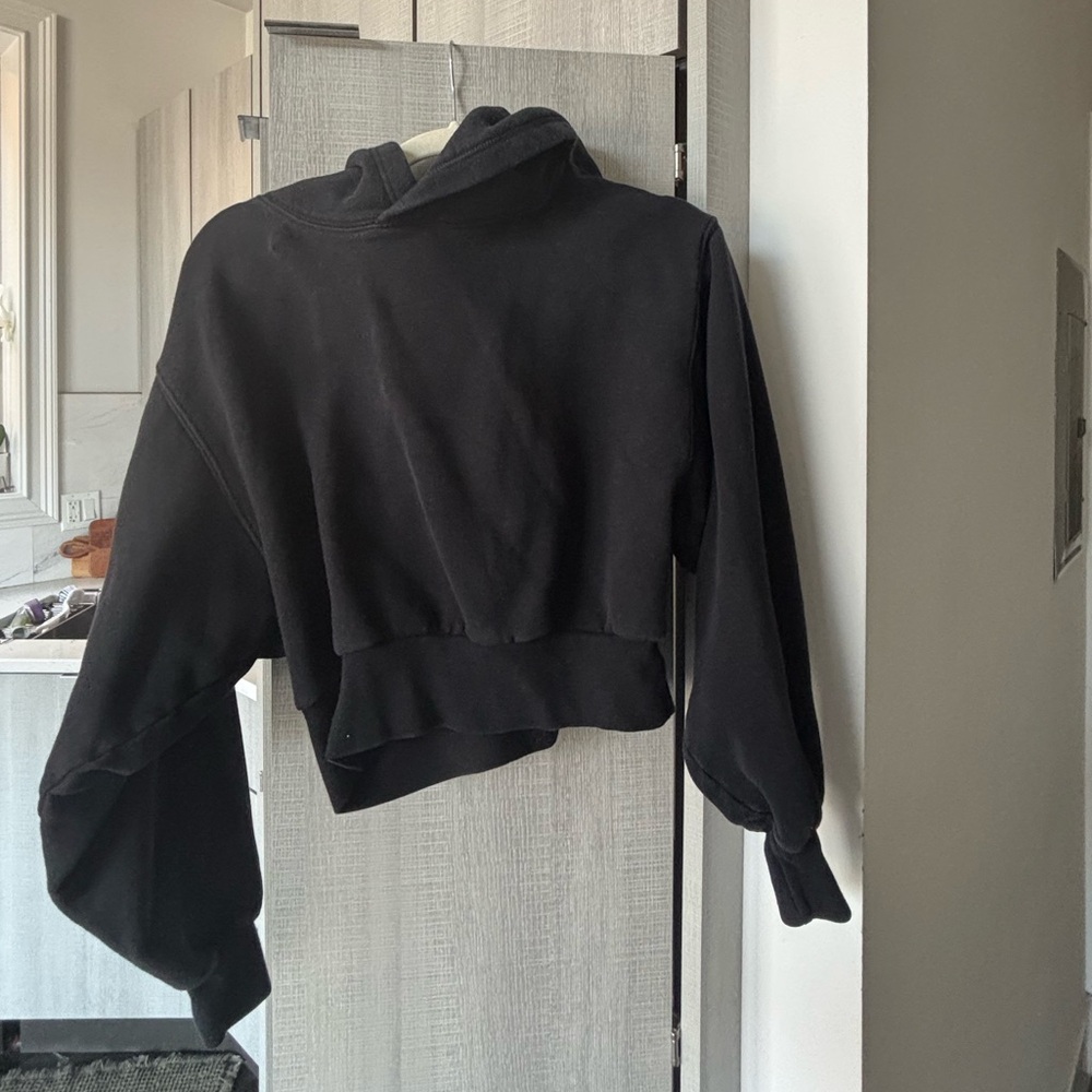 Aritzia TNA black cropped hoodie